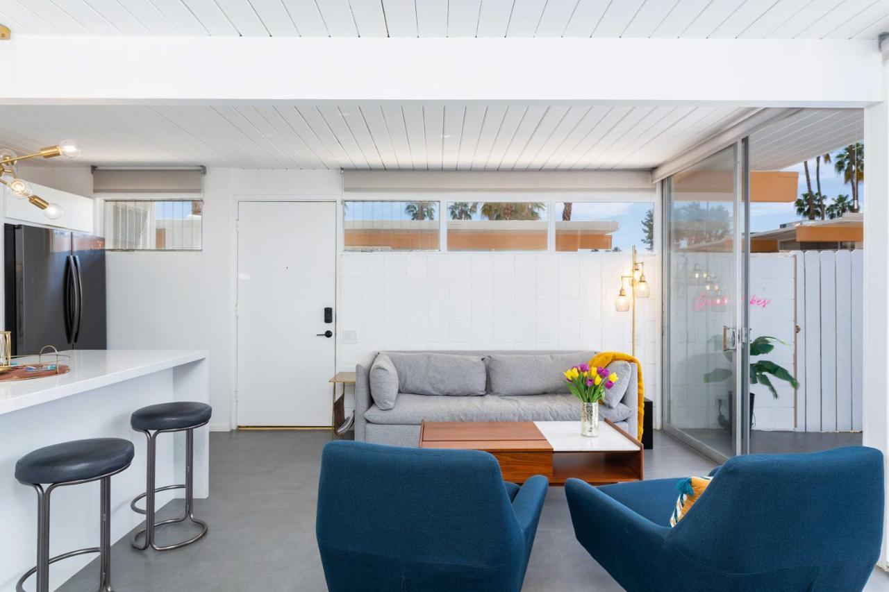 Mid-Century Palm Springs Bungalow With Patio! Eksteriør billede