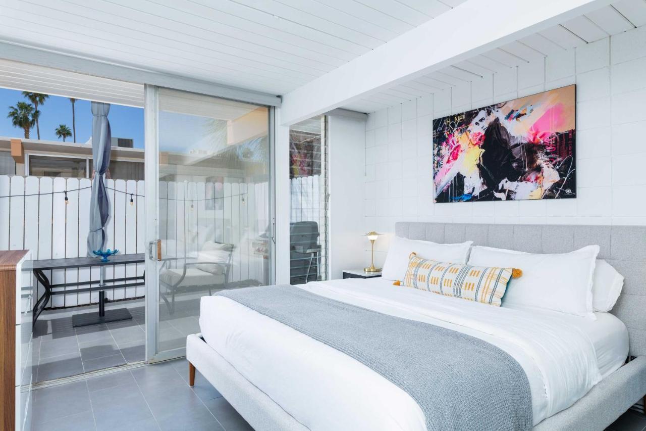 Mid-Century Palm Springs Bungalow With Patio! Eksteriør billede